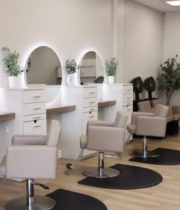 bella-mia-salon-chairs-round-mirrors-800